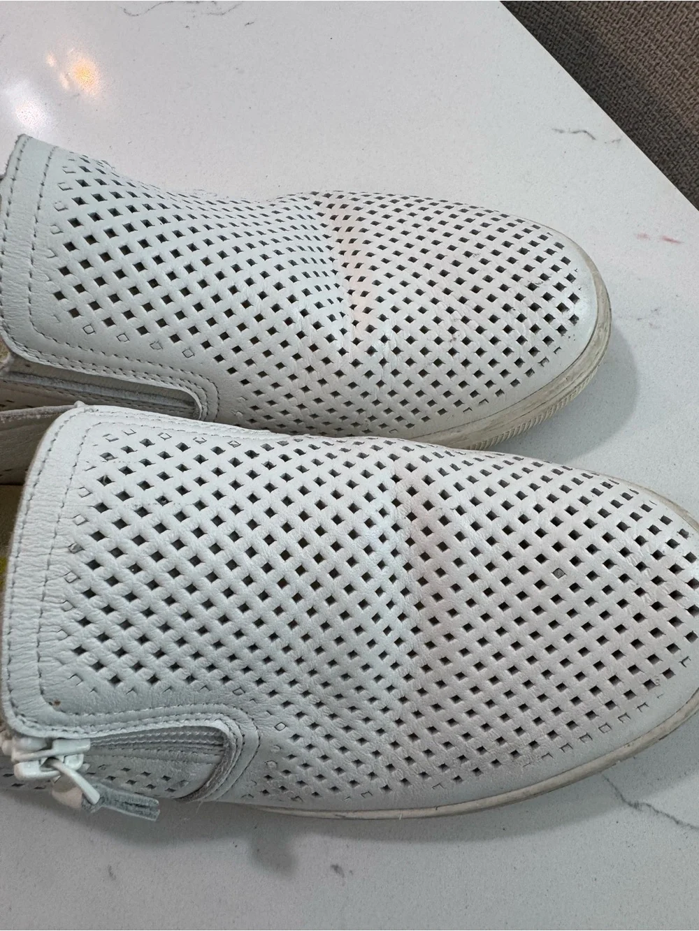 Propet Slip-On Perforated Leather Sneakers Women’s Size 8.5